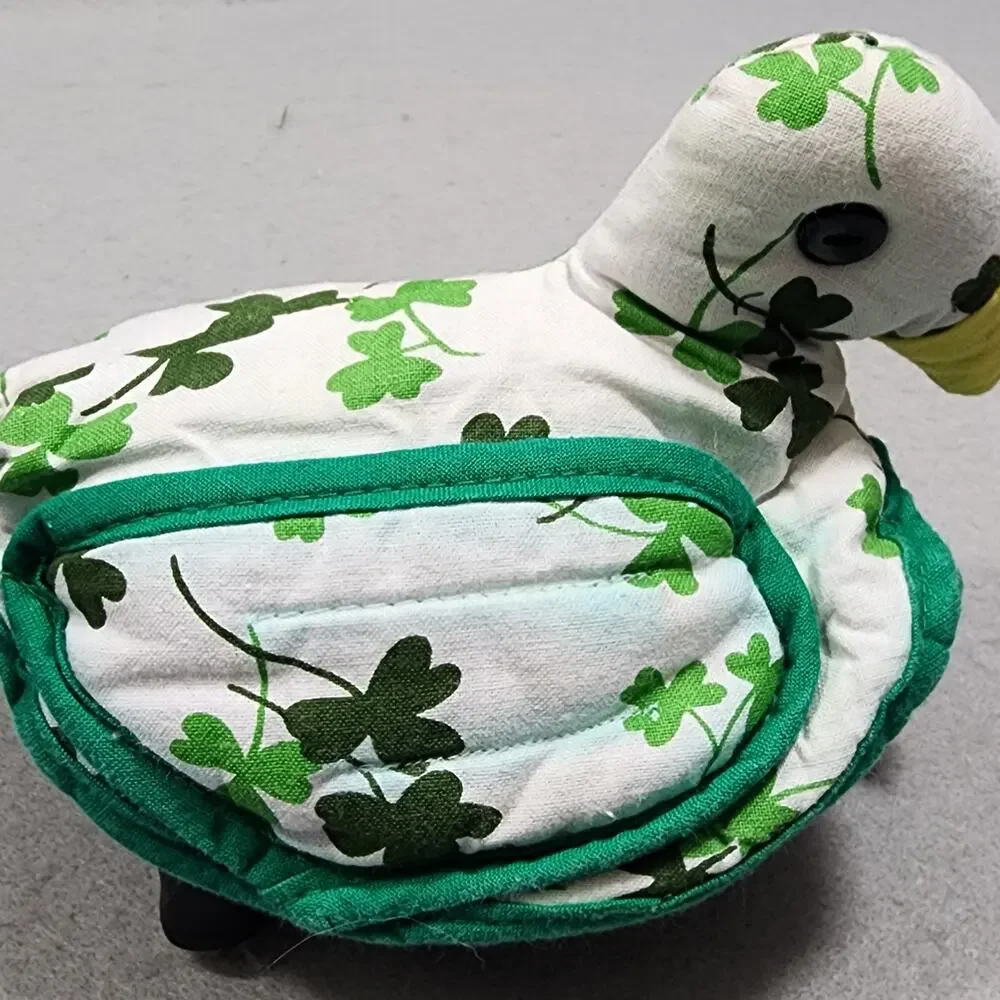 Shamrock Chicken Hen Hot Pot Finger Tip Mitten Saint Patrick's Handmade Vintage
